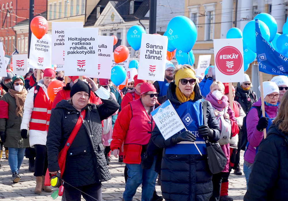 Hoitajien vaatima sote-alan pelastusohjelma hyväksyttävä