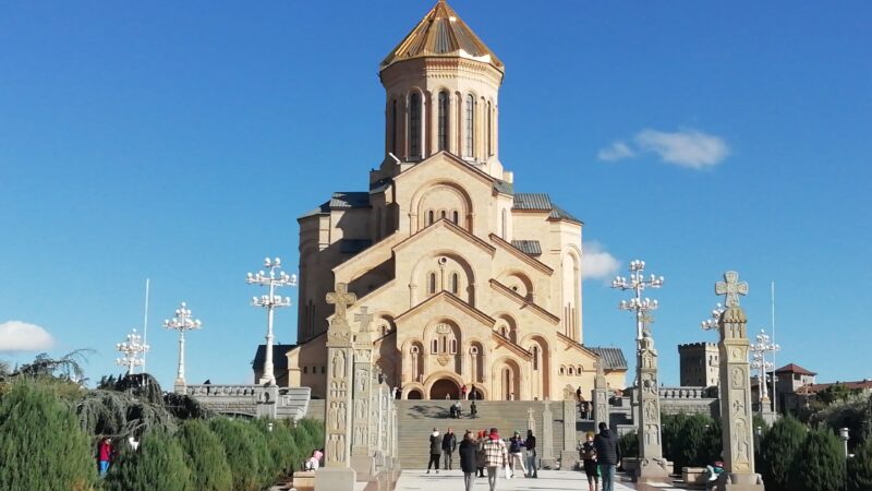 Länsi pelaa taas kaksilla säännöillä Georgiassa
