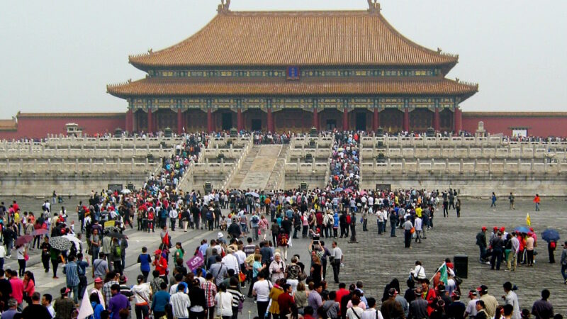 Maailma muutoksen kourissa