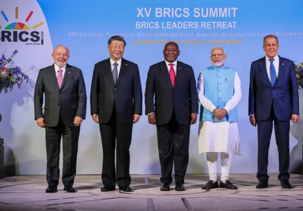 Periaatteellisiksi itsensä nimeämät kommunistitkin voivat olla väärässä