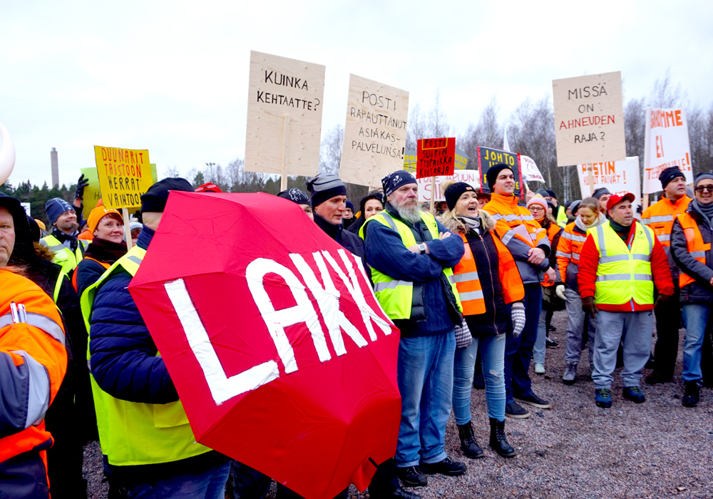 Työehtojen ja sosiaaliturvan heikentämisen suuri linja jatkuu