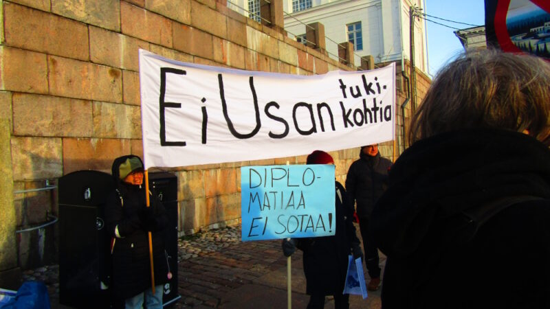 Aseteollisuuden kerskakulutusjuhlat