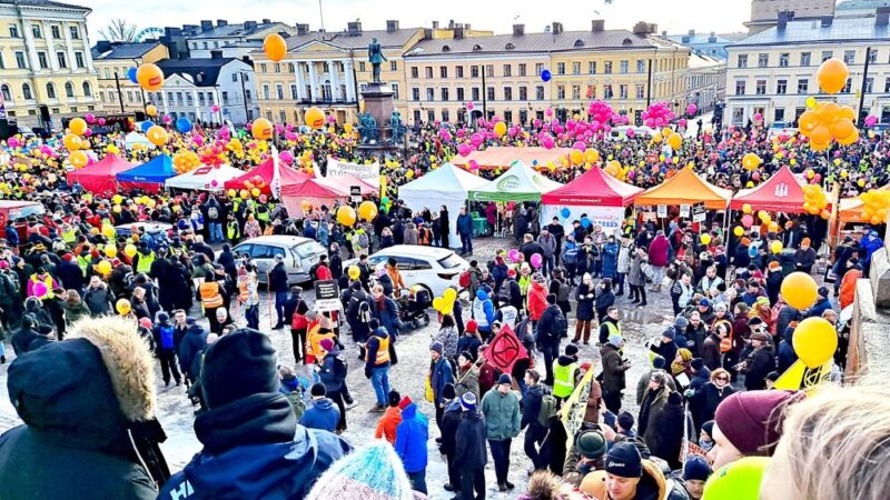 Käänne työelämässä: Työläisten toimintaoikeuksiin rajut huononnukset
