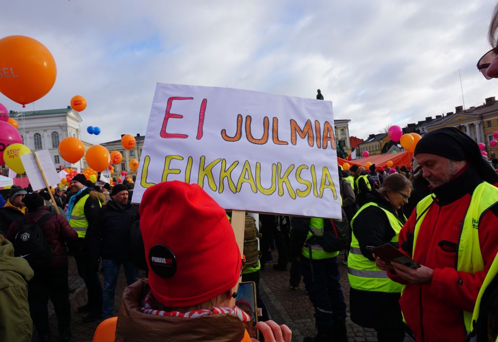 Leikkauspolitiikka kiristää kansan elämää