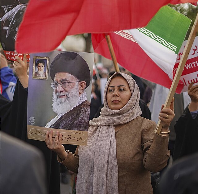 Venäjän voitto siellä, lopunajan meininki täällä