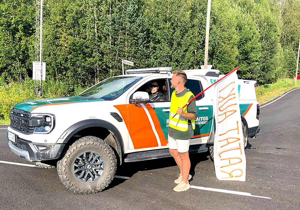 Nuijamaalla vaadittiin rajaa auki Suomen ja Venäjän välillä