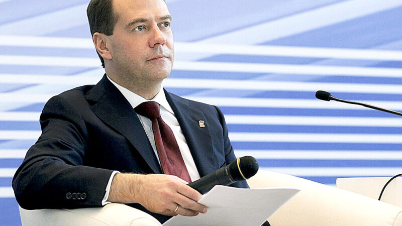 Uusi suomalainen doktriini – Tyhmyyttä, valheita ja kiittämättömyyttä