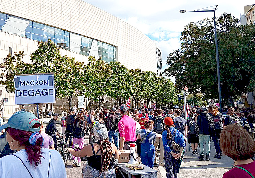 Ranskan yhteiskunnallinen romahdustila pahenee