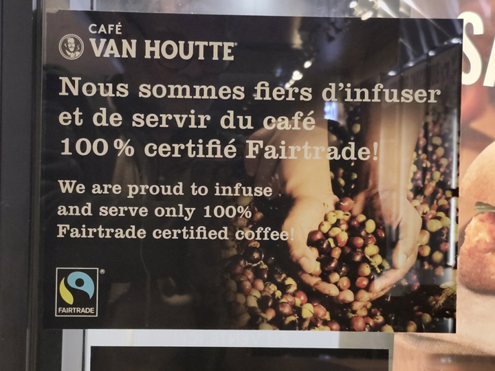 Pioneeri vai vaskisti? Kupillisen verran kuumaa joulutarinaa tekoälyn seurassa