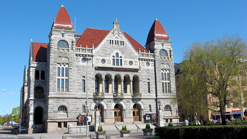 Kansallisteatterin Toisen tasavallan sankari on Urho Kekkonen