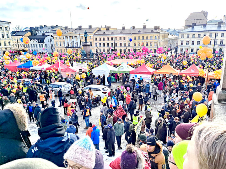 Oikeusvaltiota nakertavat lakkolait alkavat purra