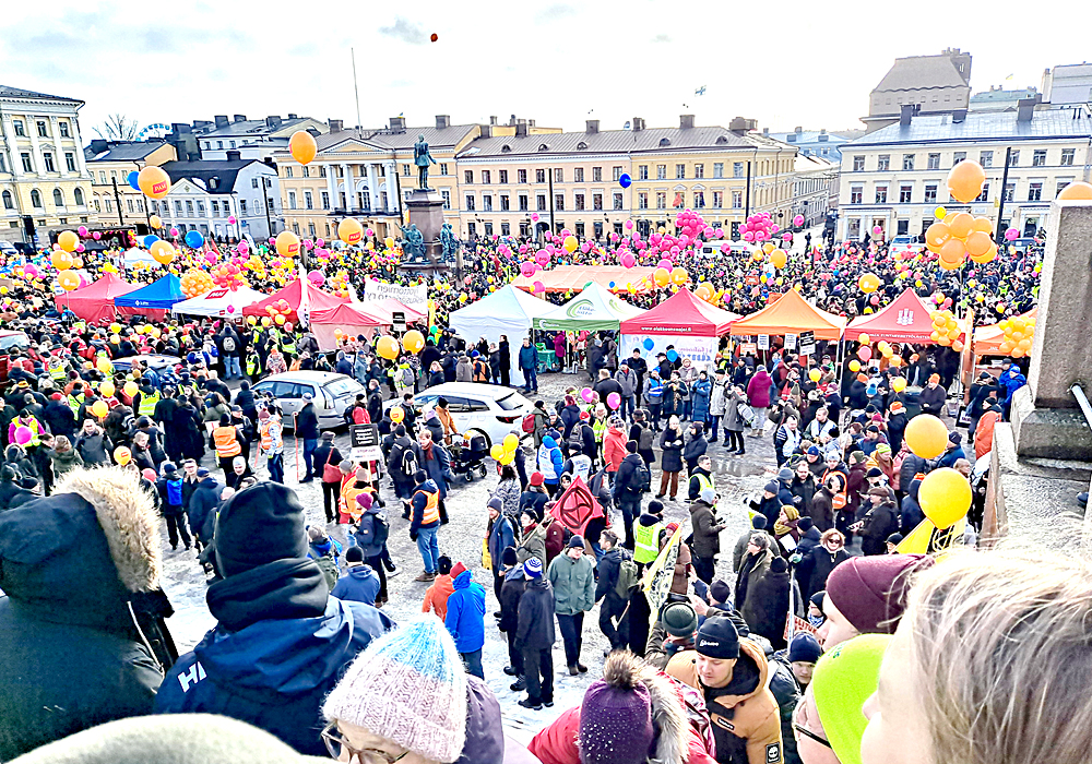Oikeusvaltiota nakertavat lakkolait alkavat purra